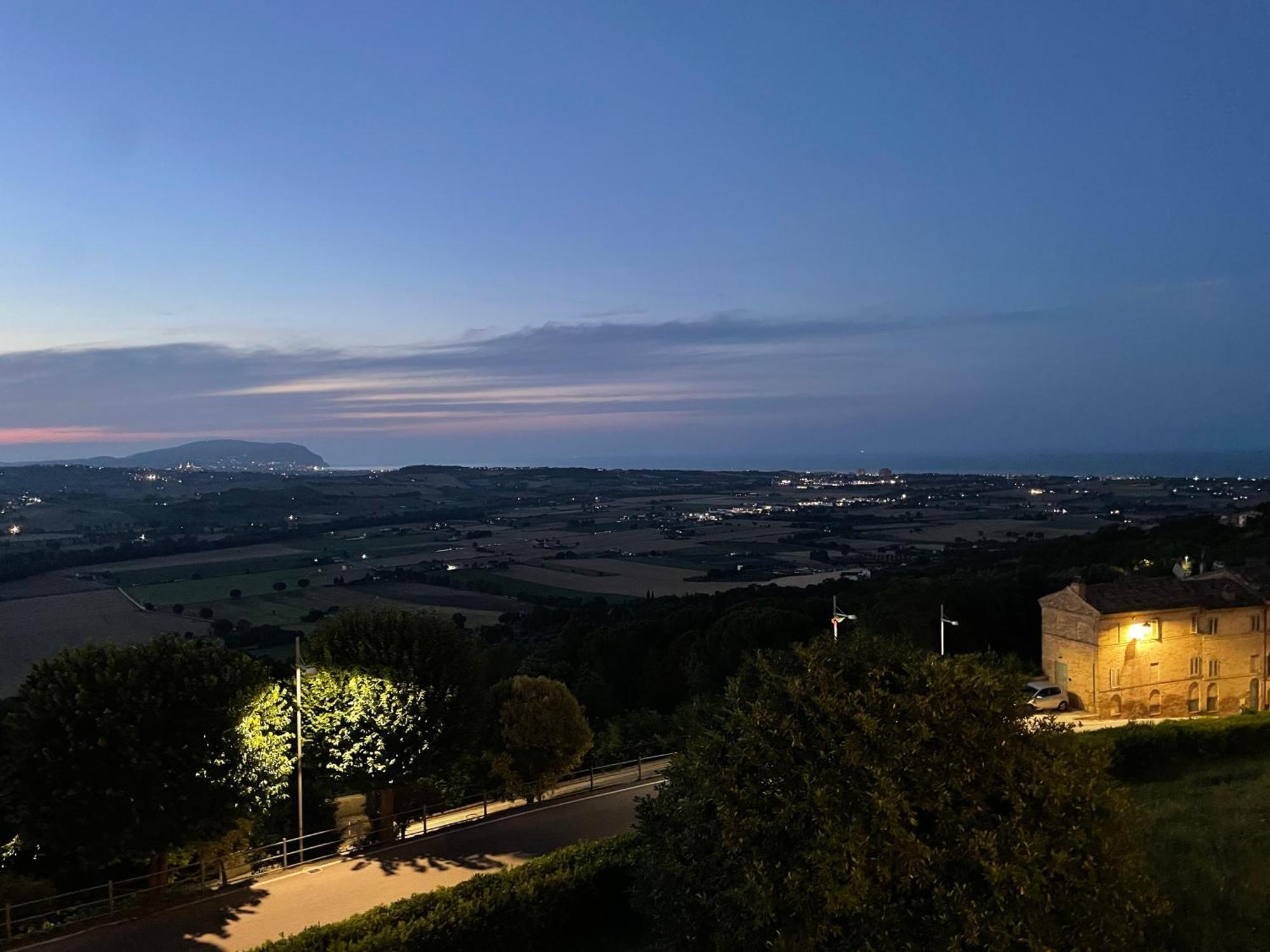 Romantik Zimmer Potenza Picena Buitenkant foto